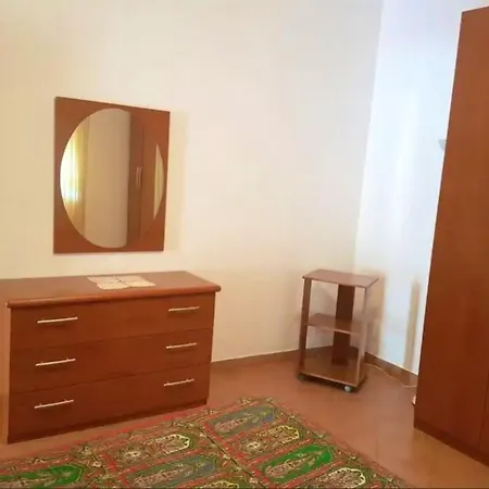 Apartment 2 Bedrooms With Furnished Terrace At Piazza Palatina 5 Km Away From The Beach